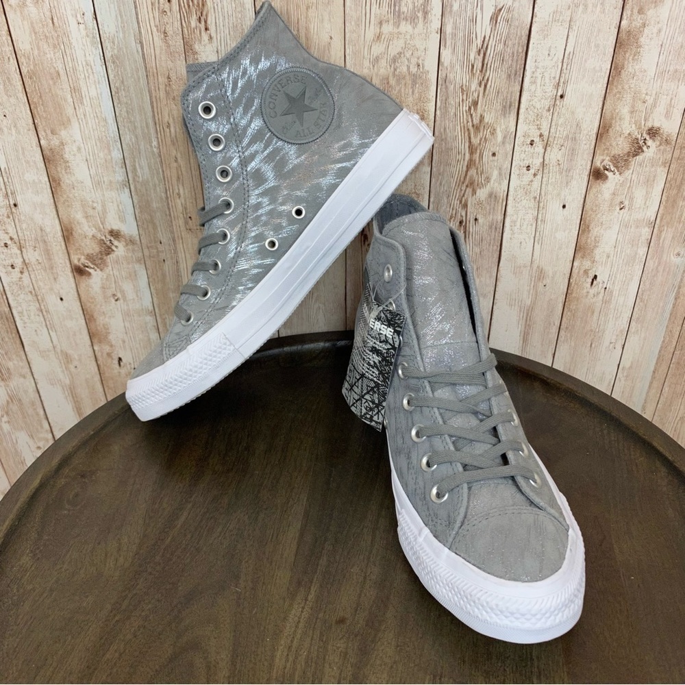 Converse CTAS Hi Leather High Top Sneakers Size 9‎ Women